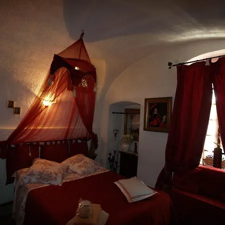 Le Petit Chateau *